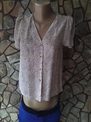 H&M kosuljica xs, s
Kao nova na lalafo.rs — 2 H&M kosuljica xs, s
Kao nova — 2