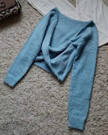 SHEIN svetlo plavi dzemper sa čvorom u velicini S. Perfektno stanje ☆ at lalafo.rs — 1 SHEIN svetlo plavi dzemper sa čvorom u velicini S. Perfektno stanje ☆ — 1