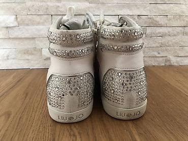 Patike: Liu jo original bele patike sa cirkonima. U odlicnom stanju, bez na lalafo.rs — 5 Patike: Liu jo original bele patike sa cirkonima. U odlicnom stanju, bez — 5