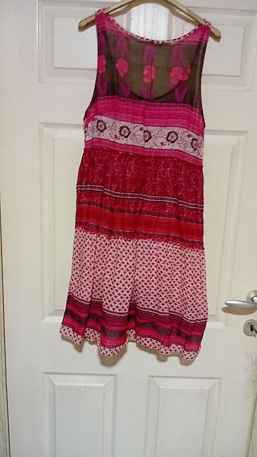 dve suknje po: Lot haljina – 4 kom 1) Haljina bez rukava, gornji deo sa cik-cak na lalafo.rs — 3 dve suknje po: Lot haljina – 4 kom 1) Haljina bez rukava, gornji deo sa cik-cak — 3