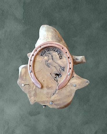 Unikatne zidne dekoracije od punog drveta sa potkovicom - Ručno na lalafo.rs — 7 Unikatne zidne dekoracije od punog drveta sa potkovicom - Ručno — 7