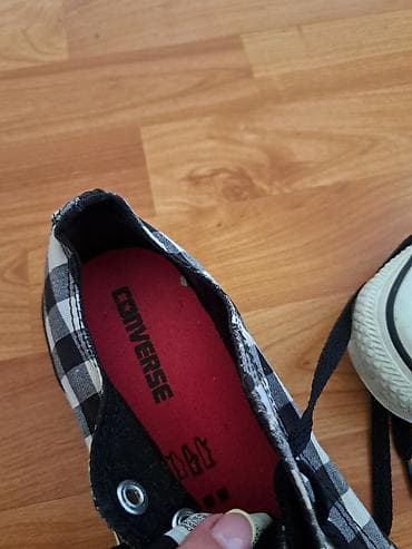 Zenske patike convers starke, karirane crno bele ocuvane, bez at lalafo.rs — 9 Zenske patike convers starke, karirane crno bele ocuvane, bez — 9