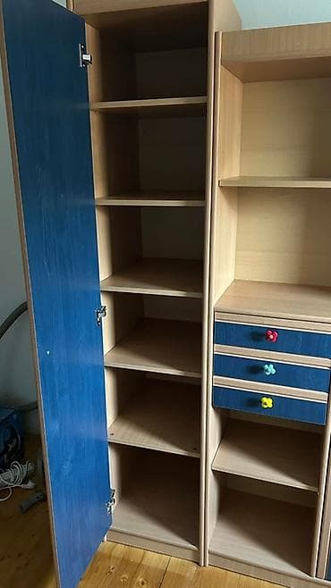 Dečiji sobni set – plakari i radni sto - Materijal: oplemenjena na lalafo.rs — 4 Dečiji sobni set – plakari i radni sto - Materijal: oplemenjena — 4