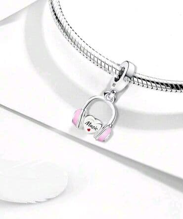 Pandora, Materijal: Cirkon, Srebro, Novo na lalafo.rs — 9 Pandora, Materijal: Cirkon, Srebro, Novo — 9