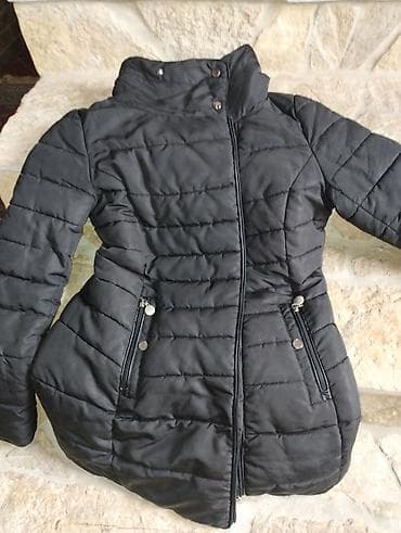 Jakna M kratko nošena jako topla na lalafo.rs Jakna M kratko nošena jako topla