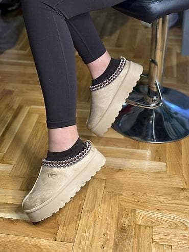 Ugg obuća bоја - Bež na lalafo.rs — 1 Ugg obuća bоја - Bež — 1