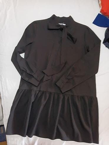 Haljina L.B.C. - Model: crna mini/midi haljina sa dugim rukavima - na lalafo.rs Haljina L.B.C. - Model: crna mini/midi haljina sa dugim rukavima -