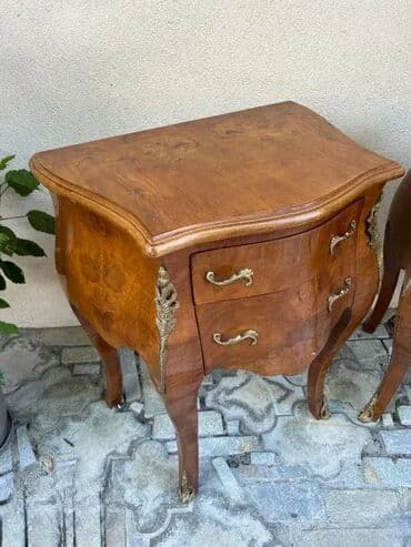 Antique Dressers: Stilske trbušaste komode u paru - ODLIČNO OČUVANE 🌟✨ Komode u dobrom at lalafo.rs — 8 Antique Dressers: Stilske trbušaste komode u paru - ODLIČNO OČUVANE 🌟✨ Komode u dobrom — 8
