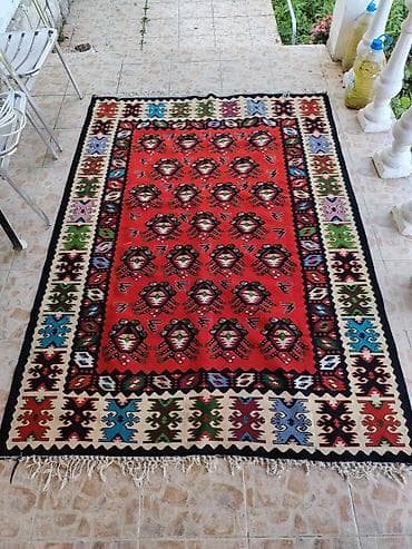 Ručno tkan ćilim – tradicionalni balkanski dizajn - Tehnika: ravno na lalafo.rs — 1 Ručno tkan ćilim – tradicionalni balkanski dizajn - Tehnika: ravno — 1