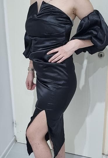 Haljine svecane prelepe u crnoj boji od satena na lalafo.rs — 1 Haljine svecane prelepe u crnoj boji od satena — 1