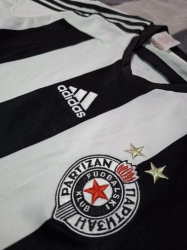 igrice za ps3: Adidas Partizan dres – crno-bele pruge, zvanični grb FK Partizan sa at lalafo.rs — 3 igrice za ps3: Adidas Partizan dres – crno-bele pruge, zvanični grb FK Partizan sa — 3