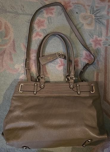 Salvatore FERRAGAMO vintage kožna torba. Prirodna koža. Dosta velika i at lalafo.rs — 4 Salvatore FERRAGAMO vintage kožna torba. Prirodna koža. Dosta velika i — 4