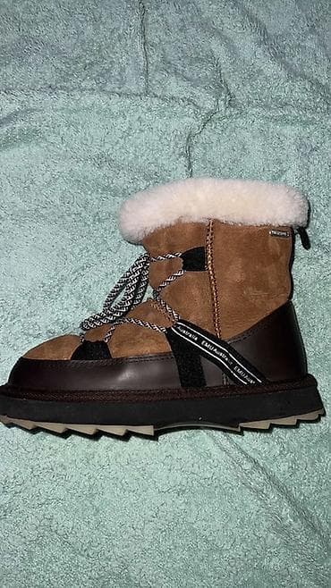 EMU Australia zimske čizme - Model: gležnjače sa krznom i pertlama - at lalafo.rs — 1 EMU Australia zimske čizme - Model: gležnjače sa krznom i pertlama - — 1