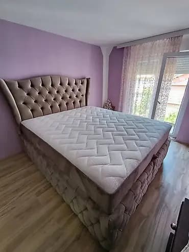 Tapacirani bračni krevet sa visokim uzglavljem Francuski ležaj King