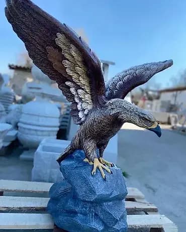 Betonska Figura – Orao Krstasti NOVO – 200kg 🦅✨ Povežite se sa