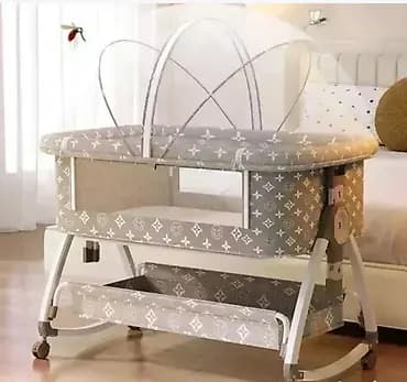 Prenosivi krevetac/colecho za bebe sa podesivom visinom i bočnim