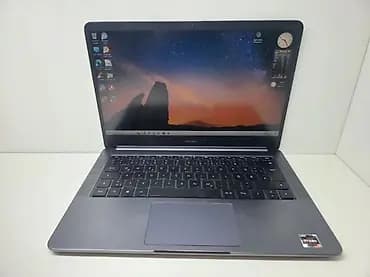 Huawei Matebook 8GB SSD Hdmi Procesor Ryzen 5 FHD. > > Prodajem