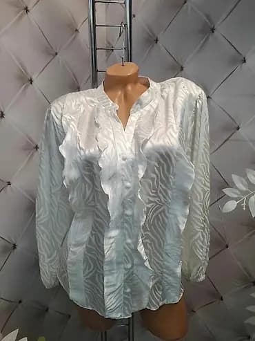 Ženska elegantna bluza sa diskretnim animal/jacquard uzorkom i