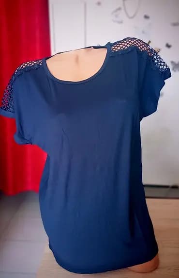 Ženske majice
pamuk elastin viskoza
vel. S. M. L. Xl
cena 850din 💋