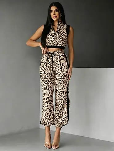 Komplet
Cena 2900
Uni vel.
V23