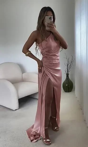 🔥Elegantna duga večernja haljina na jedno rame
3000 din